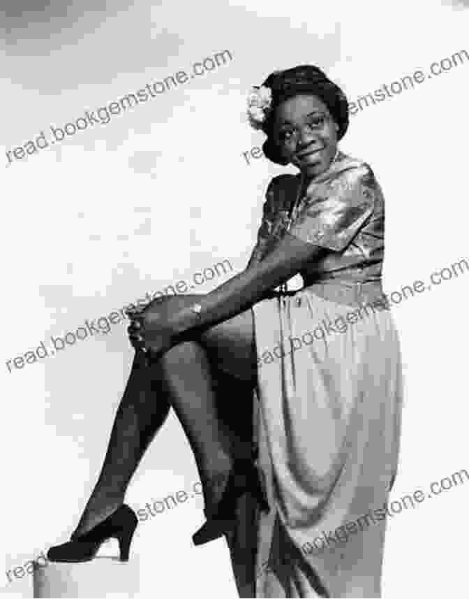 Portrait Of Dinah Washington, A Beautiful Woman In A Glamorous Dress, Smiling Confidently The Leading Lady: Dinah S Story